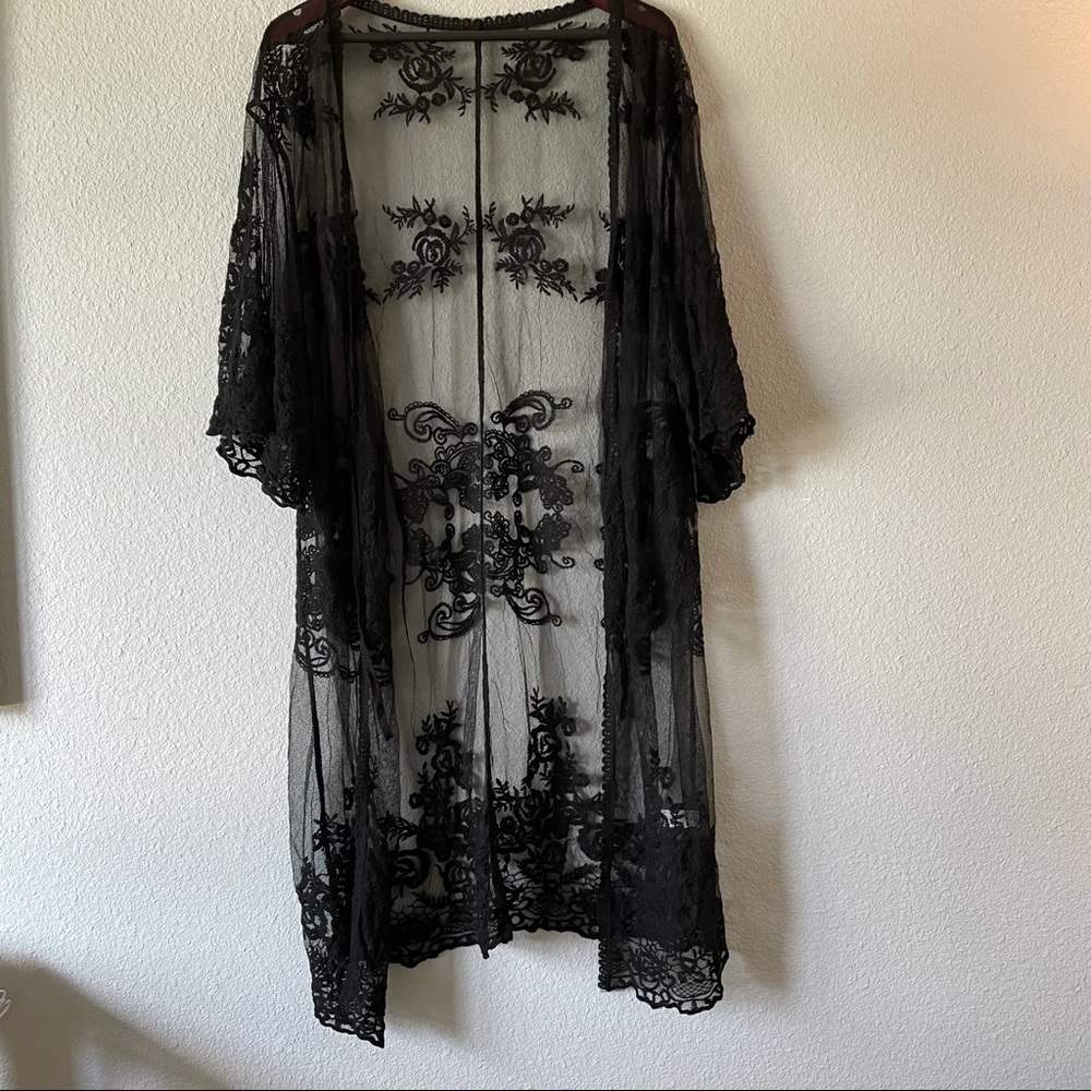 Blacklace kimono